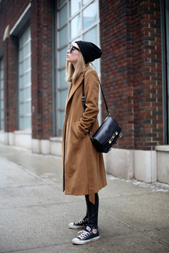 Le Fashion: 21 Cool Ways To Wear Black Converse Sneakers