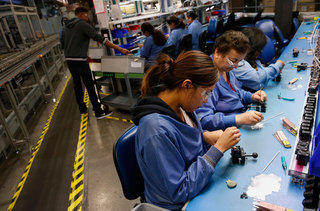Wages Show Signs of Picking Up as U.S. Job Market Improves