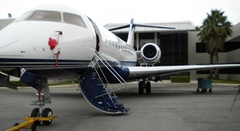 Uber for private jets lets users name their price | Springwise