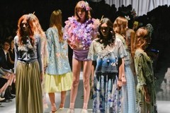 The Seven Trends From Paris Fashion Week You Should KnowWeekly Sauce