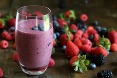 Very Berry Resistant Starch Smoothie - Mommypotamus