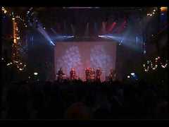 Red Hot Chilli Pipers Smoke On The Water and Thunderstruck